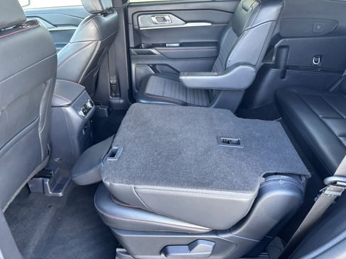 Used 2025 Ford Explorer ST-Line AWD/4WD image 23