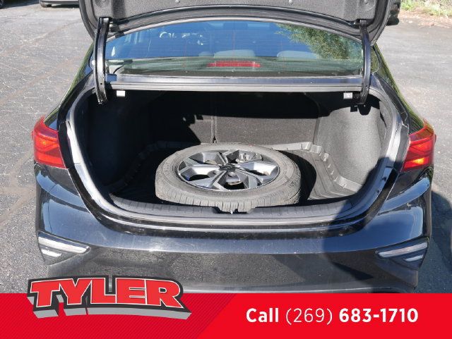 Used 2021 Kia Forte LXS FWD image 15