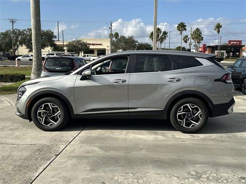 Certified 2024 Kia Sportage LX image 12