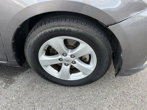 Used 2015 Toyota Sienna L image 25