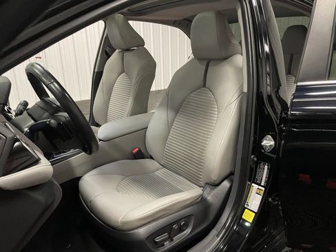 Used 2024 Toyota Camry SE w/ Convenience Package image 36