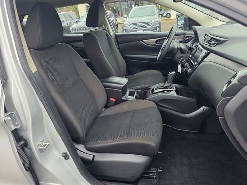 Used 2022 Nissan Rogue Sport S image 21