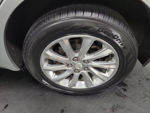 Used 2019 Buick Envision Essence AWD/4WD image 13