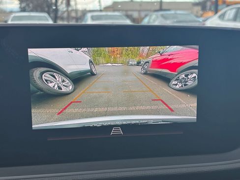 Used 2025 Buick Envista Preferred image 17