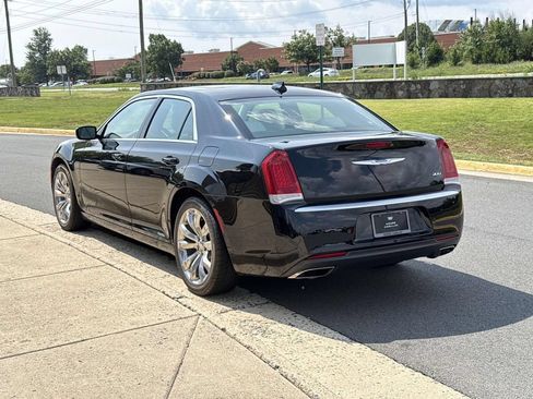 Used 2021 Chrysler 300 Touring L RWD image 23