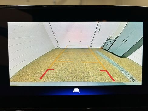 Used 2025 Chevrolet Trax LT w/ Driver Confidence Package image 21