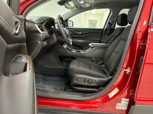 Used 2023 GMC Acadia SLE w/ Driver Convenience Package image 17