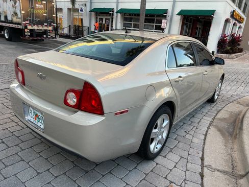 Used 2010 Chevrolet Malibu LS image 6