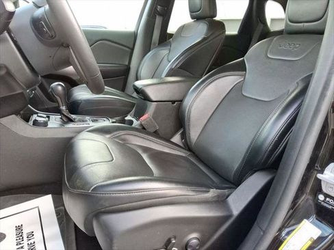 Certified 2022 Jeep Cherokee Latitude Lux w/ Mopar Interior Package AWD/4WD image 12