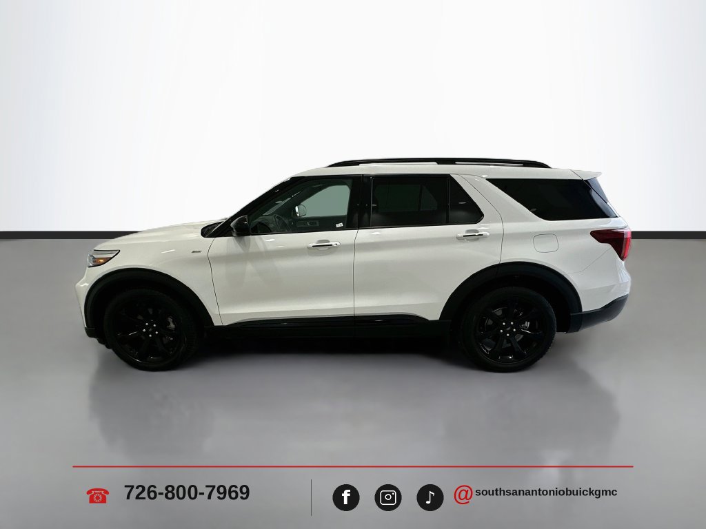 Used 2024 Ford Explorer ST-Line w/ Class IV Trailer Tow Package RWD image 4