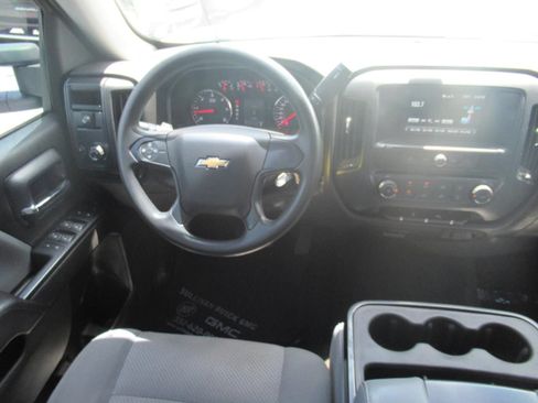 Used 2017 Chevrolet Silverado 1500 Custom w/ Custom Convenience Package RWD image 14