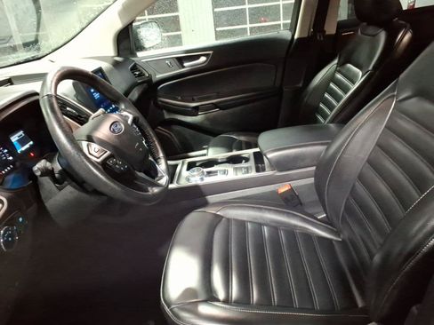 Used 2024 Ford Edge SEL AWD/4WD image 9