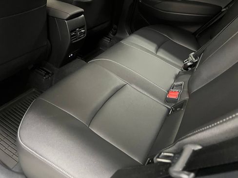 Used 2023 Toyota Corolla Cross XLE w/ Convenience Package AWD/4WD image 16