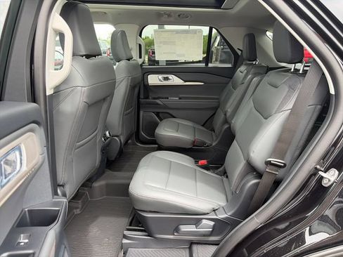 New 2026 Ford Explorer Active w/ Active Comfort Package AWD/4WD image 29