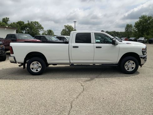 Used 2026 RAM 2500 Tradesman AWD/4WD image 15