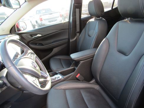 Used 2022 Buick Encore GX Essence w/ Experience Buick Package image 11