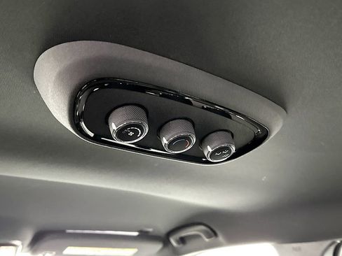 Certified 2024 Dodge Durango SXT image 35