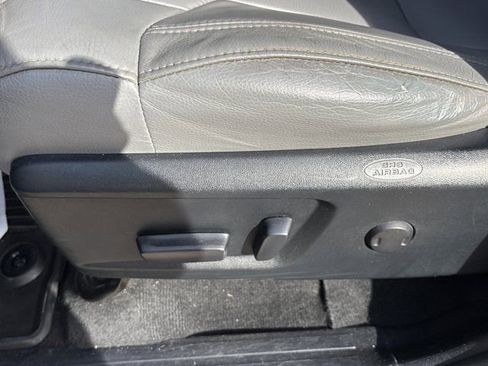 Used 2015 Toyota Tundra Limited image 19