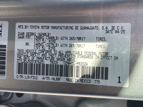 Used 2025 Toyota Tacoma TRD Off-Road image 33