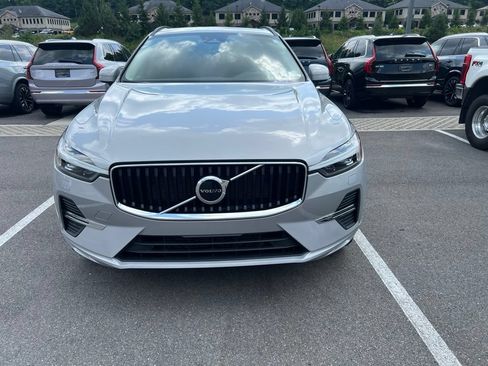 Used 2022 Volvo XC60 B5 Momentum w/ Climate Package AWD/4WD image 1