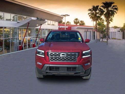 Used 2024 Nissan Frontier SL image 8