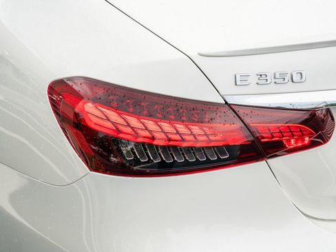 Used 2021 Mercedes-Benz E 350 Sedan image 19