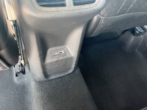 Used 2022 Buick Envision Preferred image 43