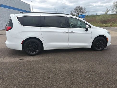 Used 2021 Chrysler Voyager Lxi FWD image 6