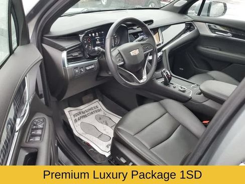 Used 2023 Cadillac XT6 Premium Luxury w/ Technology Package AWD/4WD image 12