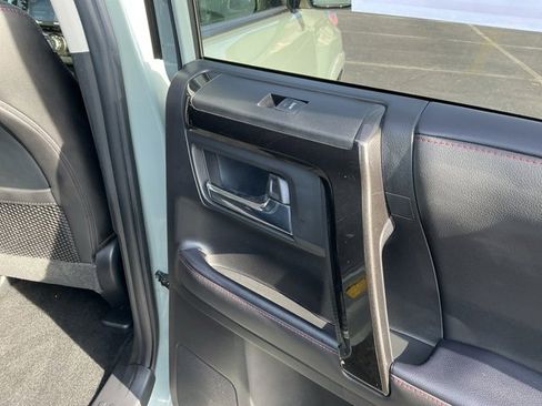 Used 2022 Toyota 4Runner TRD Off-Road Premium image 27