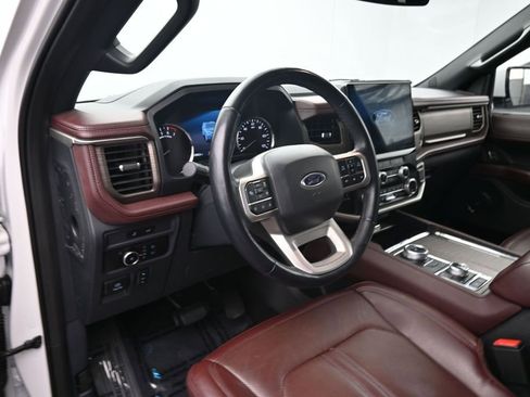 Used 2024 Ford Expedition Max Limited AWD/4WD image 18
