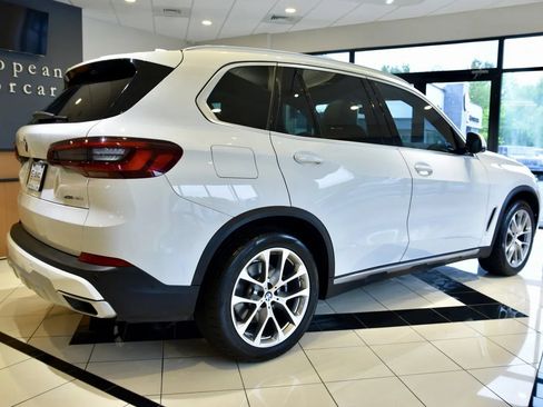 Used 2022 BMW X5 xDrive40i w/ Premium Package AWD/4WD image 6
