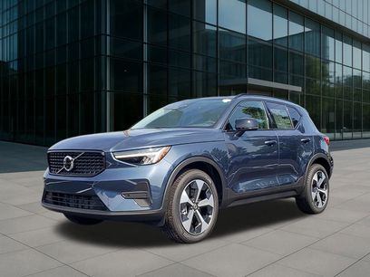 New 2026 Volvo XC40 B5 Core w/ Protection Package Premier