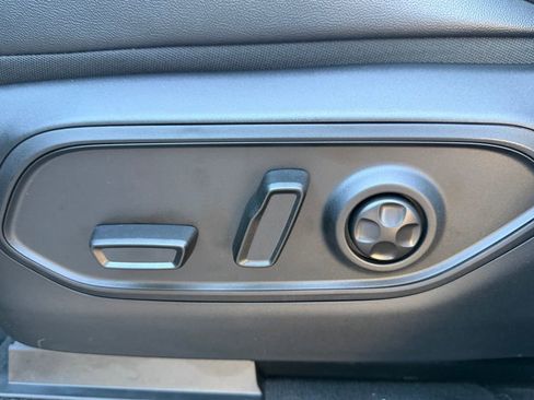 New 2025 Jeep Grand Cherokee Limited image 16