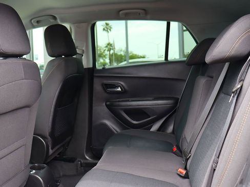 Used 2020 Chevrolet Trax LS FWD image 30