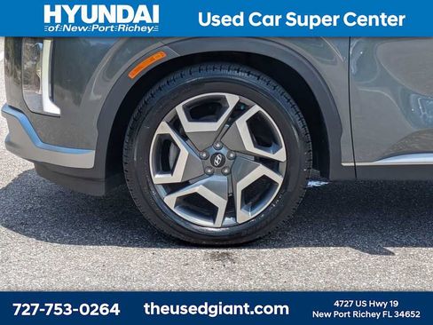 Used 2023 Hyundai Palisade Limited w/ Cargo Package FWD image 10