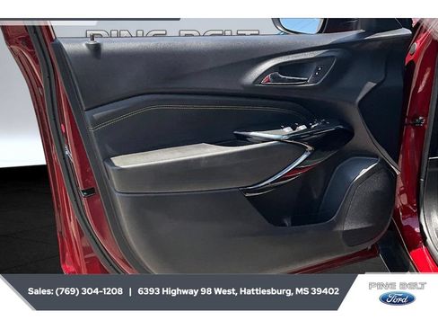 Used 2024 Chevrolet Trax LT FWD image 18