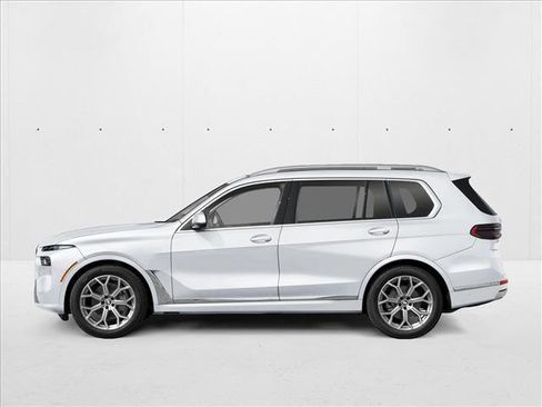 New 2027 BMW X7 M60i AWD/4WD image 3