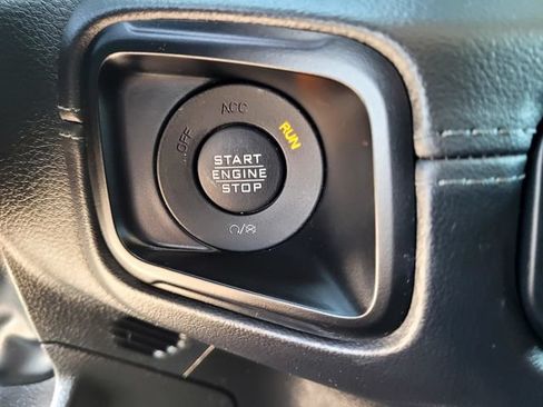 Used 2024 Jeep Wrangler Unlimited Sahara AWD/4WD image 23