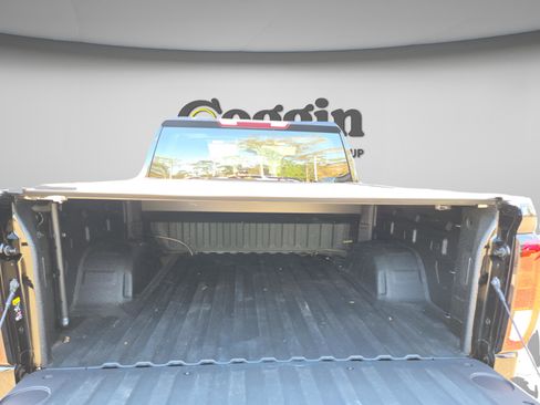 Used 2021 GMC Sierra 1500 SLE image 29