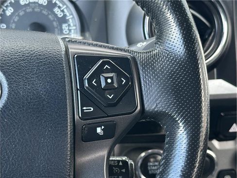 Used 2016 Toyota Tacoma TRD Sport w/ Premium & Technology Package AWD/4WD image 22