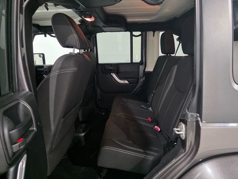 Used 2016 Jeep Wrangler Unlimited Sahara w/ Dual Top Group image 16