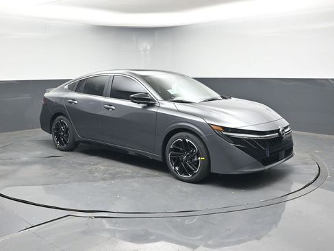 New 2026 Nissan Sentra SR image 7