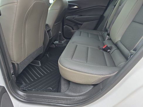 Used 2024 Chevrolet Trax ACTIV FWD image 27