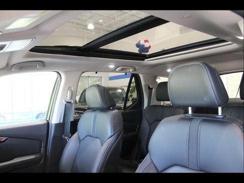 Certified 2023 Honda Pilot Touring image 14