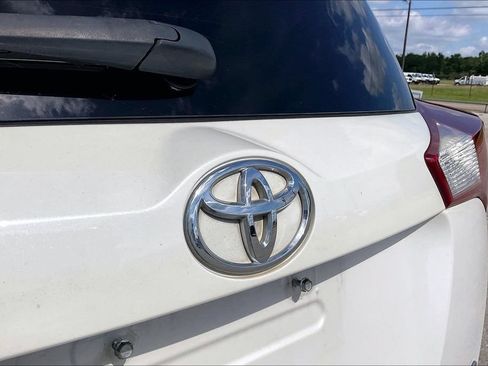 Used 2014 Toyota RAV4 Limited w/ Technology Package FWD image 23