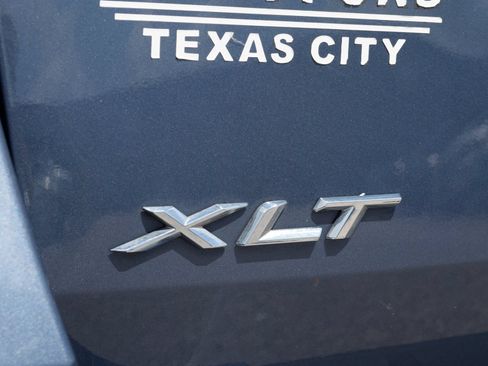 Used 2021 Ford Explorer XLT w/ Equipment Group 202A RWD image 20