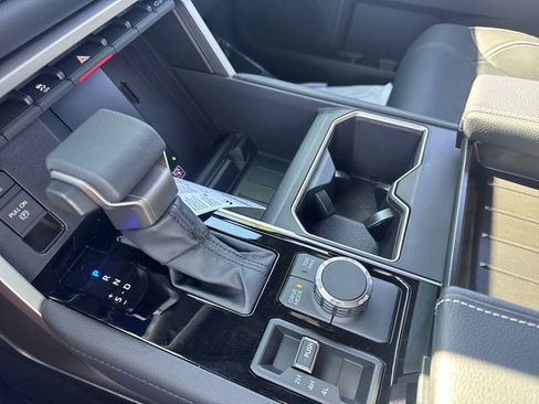 New 2026 Toyota Tundra Limited AWD/4WD image 18