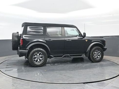 Certified 2024 Ford Bronco Badlands AWD/4WD image 3