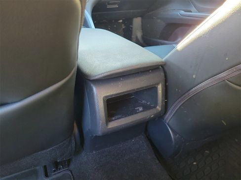 Used 2023 Toyota Camry SE image 11